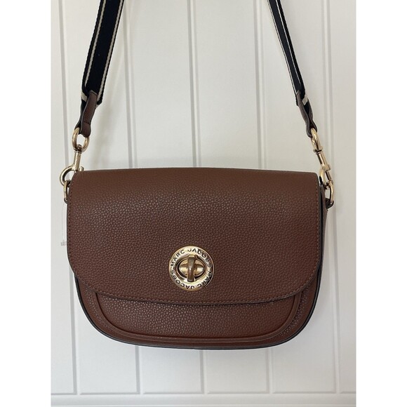 Marc Jacobs Small Signet Turnlock Saddle Bag Leather Cognac In Great Condition - Picture 3 of 7